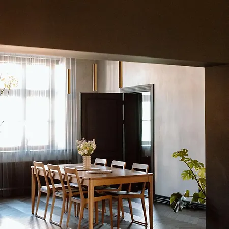 Apartment Black Princess *